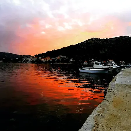Mediteran דירה